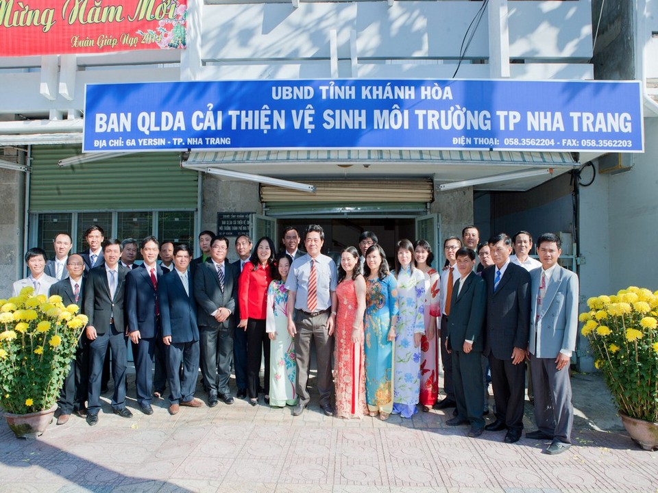 Dong chi Bi thu chuc Tet BQLDA 2014.jpg